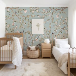Papel tapiz con patrón de rosas y aves en tono verde claro en habitación infantil - Alchemyst