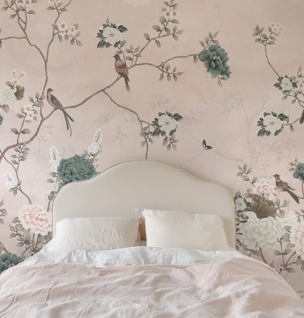 Papel tapiz con patrón de ramas y flores en tono rosa - Alchemyst