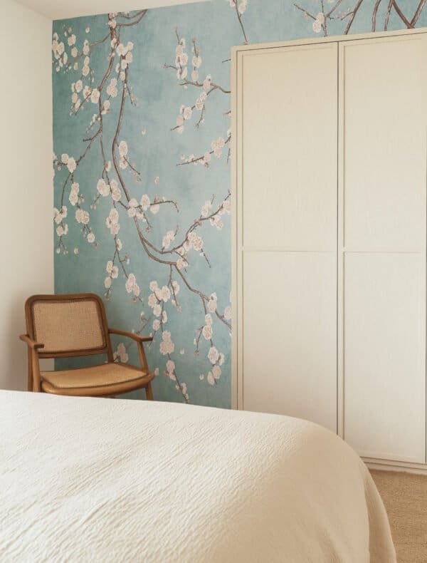 Mural ilustrado de flores de almendro en tono azul - Alchemyst