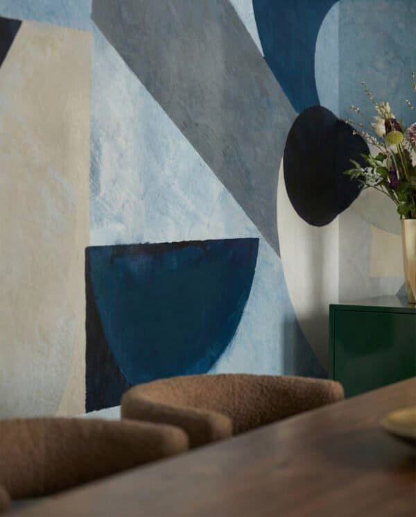 Mural ilustrado abstracto geométrico con triángulos y círculos en tonos azules y beige - Alchemyst