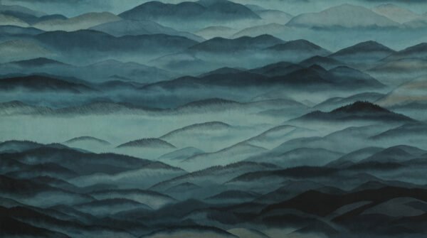 Mural ilustrado de paisaje de montañas con niebla estilo pintura oriental en tonos verde oscuro - Alchemyst