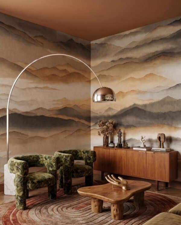 Mural ilustrado de paisaje de montañas con niebla estilo pintura oriental en tonos terracota y dorados en living - Alchemyst