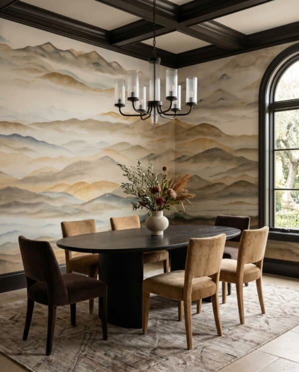 Mural ilustrado de paisaje de montañas con niebla estilo pintura oriental en tonos dorados y sepia en comedor - Alchemyst